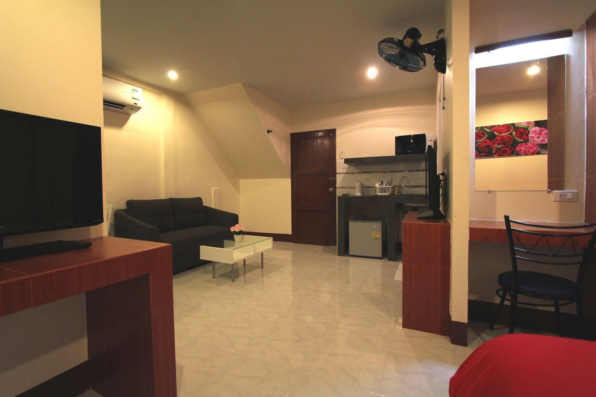 Walking Street Guest House Pattaya Exterior foto